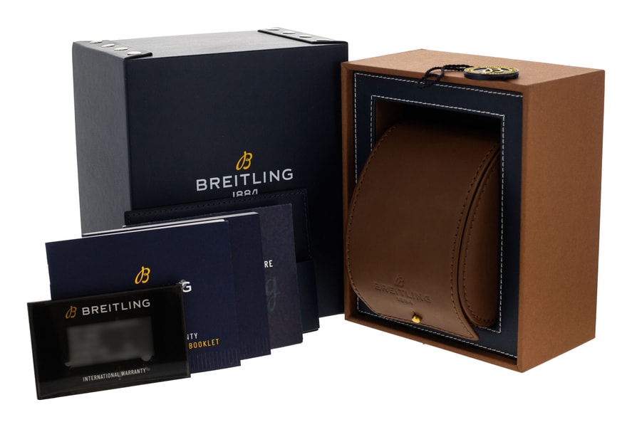 Breitling Super Avenger V13375